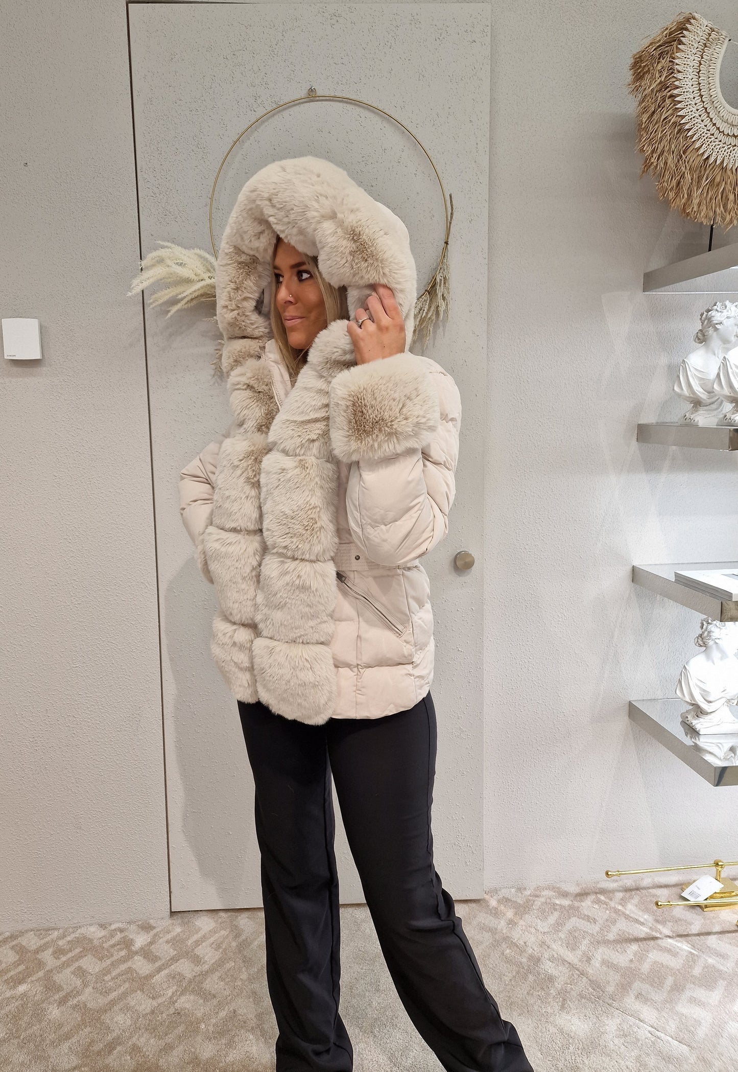 Dunjacka Ally med fuskpäls Beige