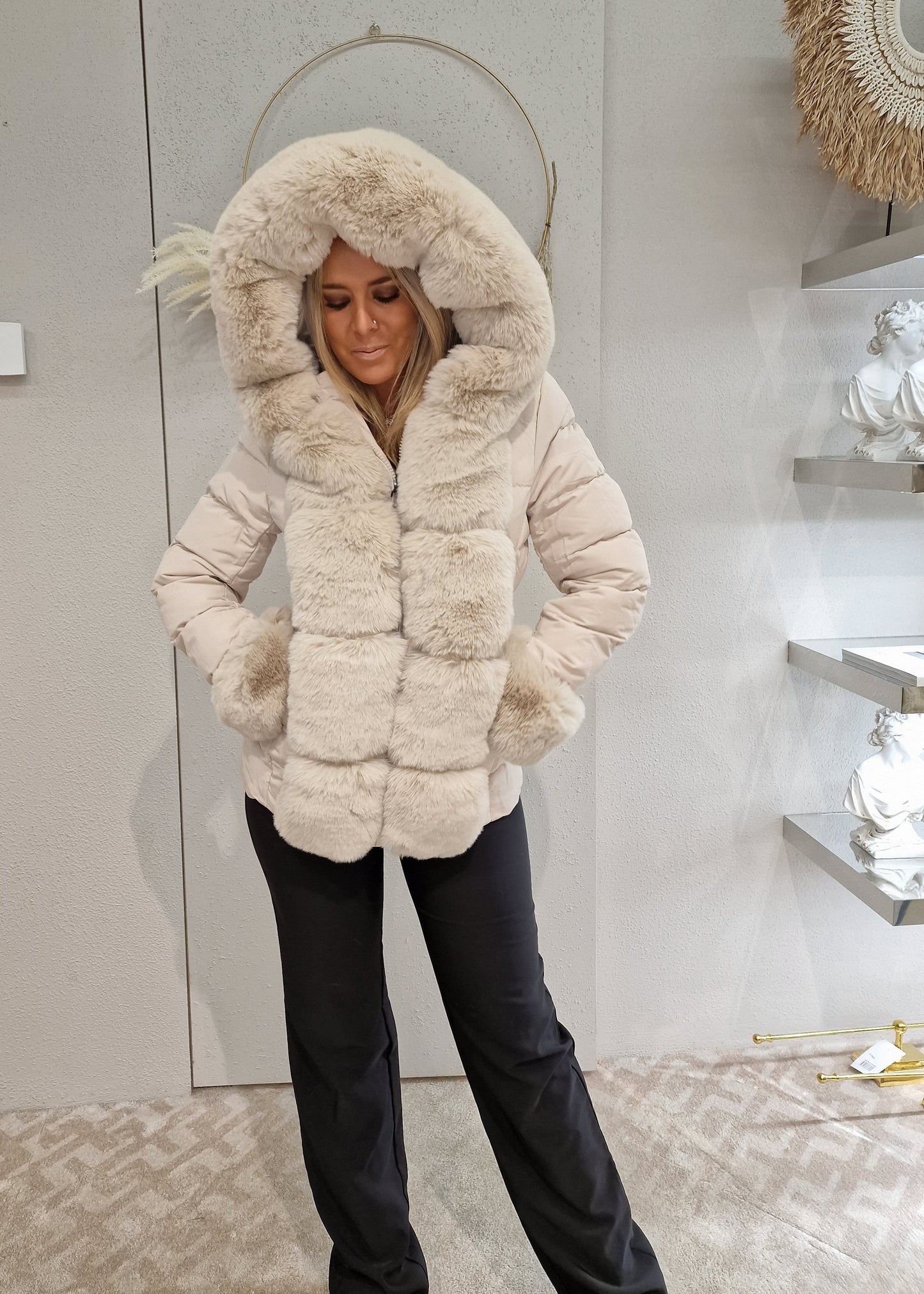 Dunjacka Ally med fuskpäls Beige