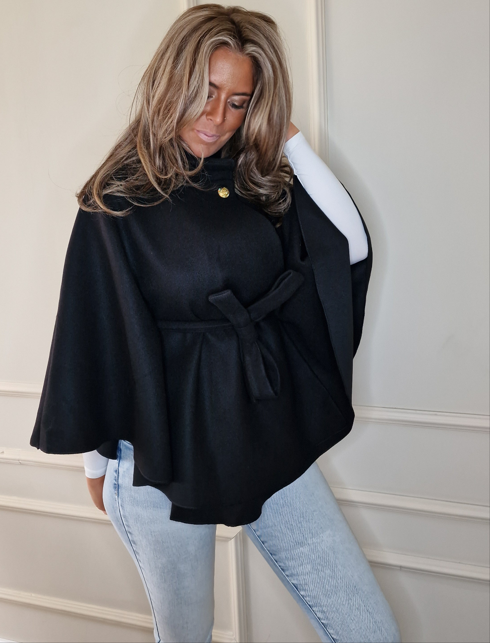 Poncho Kappa Alexandra Svart