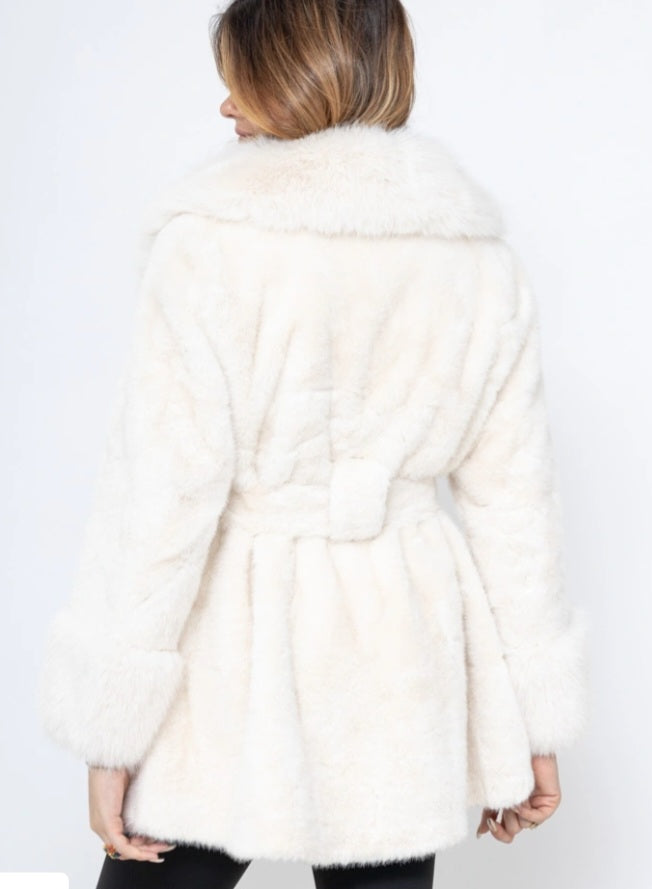Fuskpäls jacka Stella Offwhite