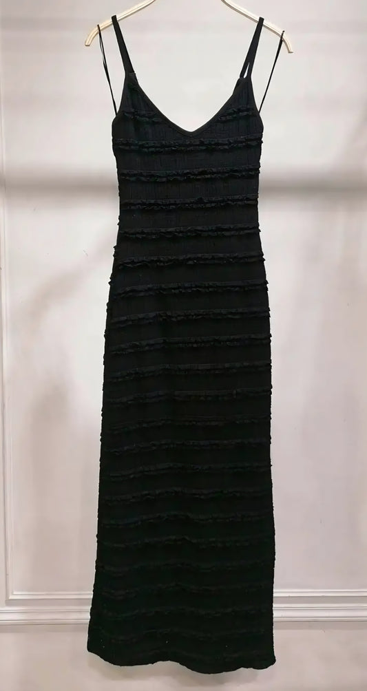 Klänning med volanger & struktur Svart