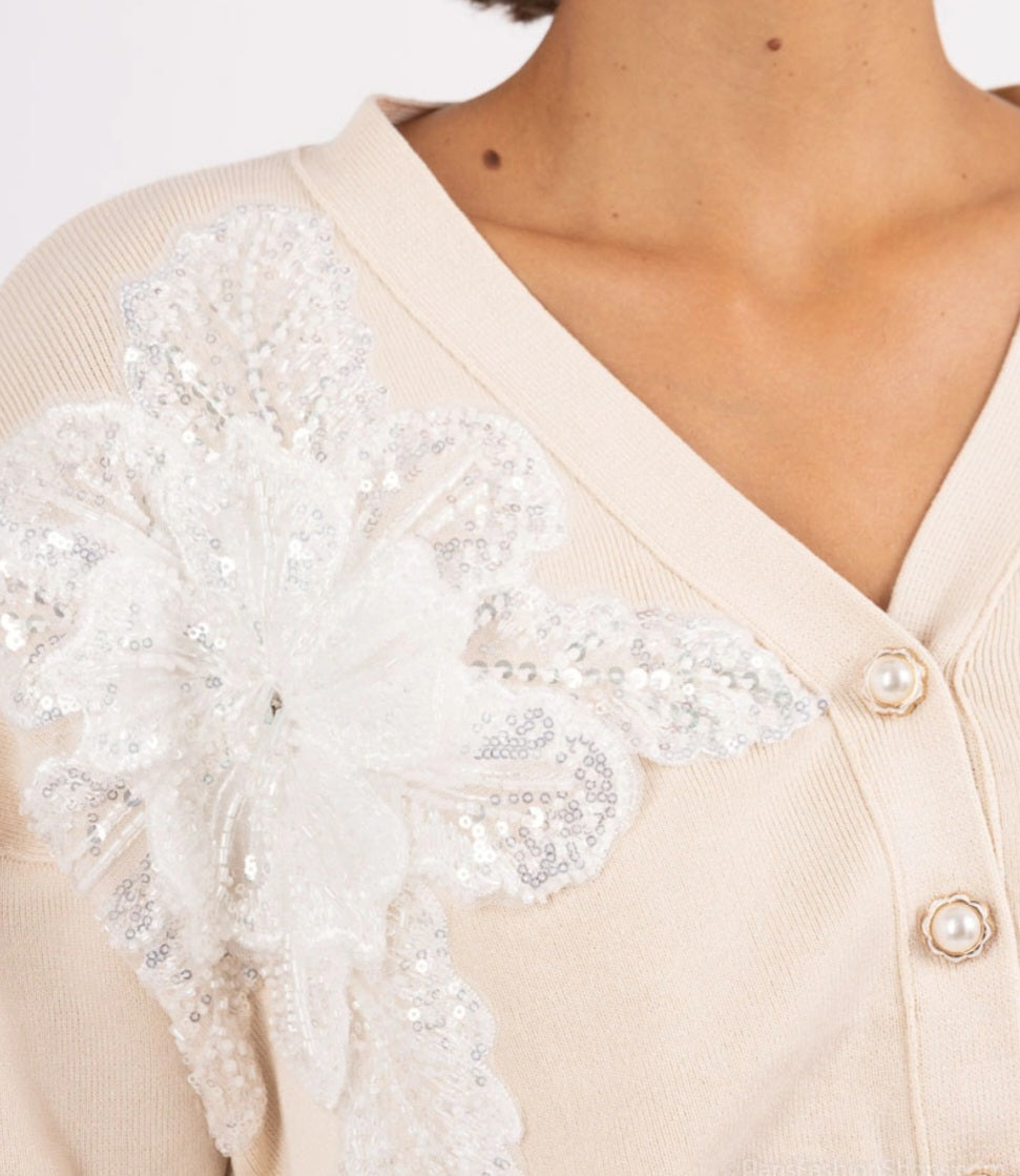 Kofta med strass pärlbroderad blomma Beige