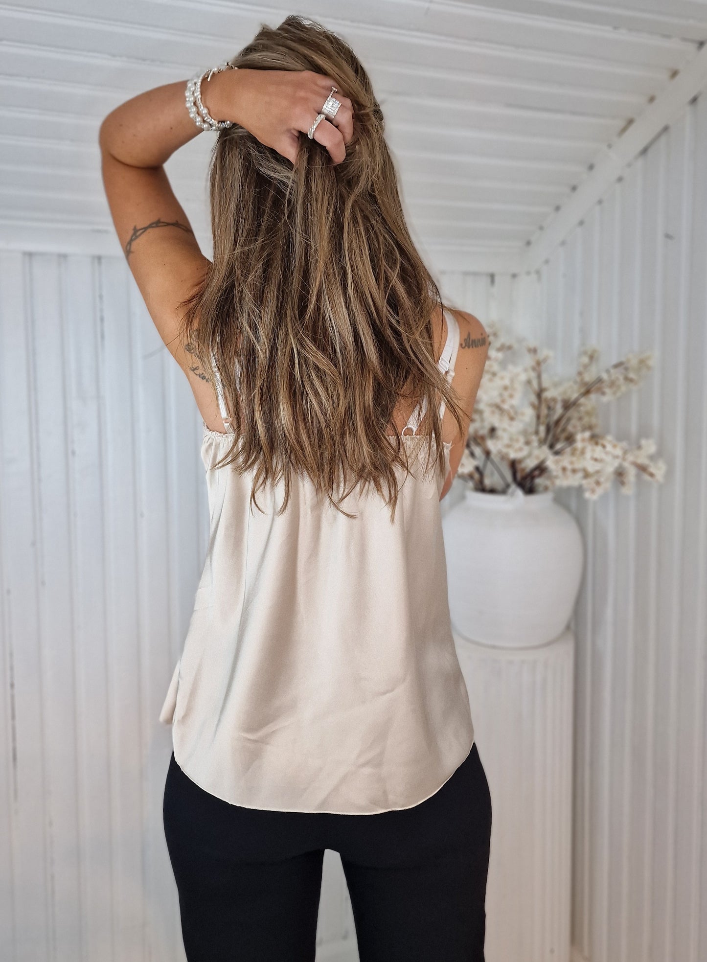 Linne i satin spets BEIGE