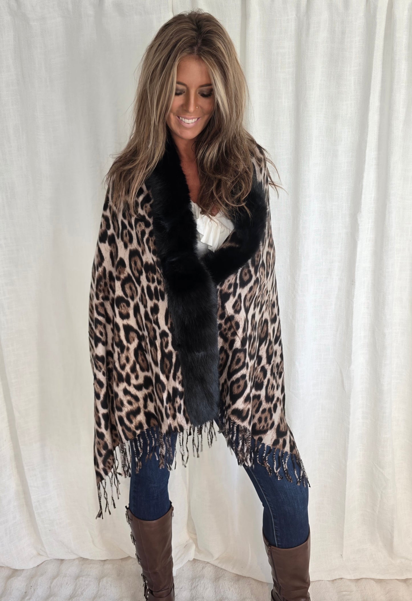 Leopard Cape med fuskpäls