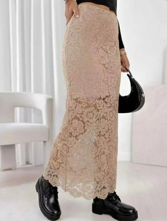 Lång spetskjol Beige