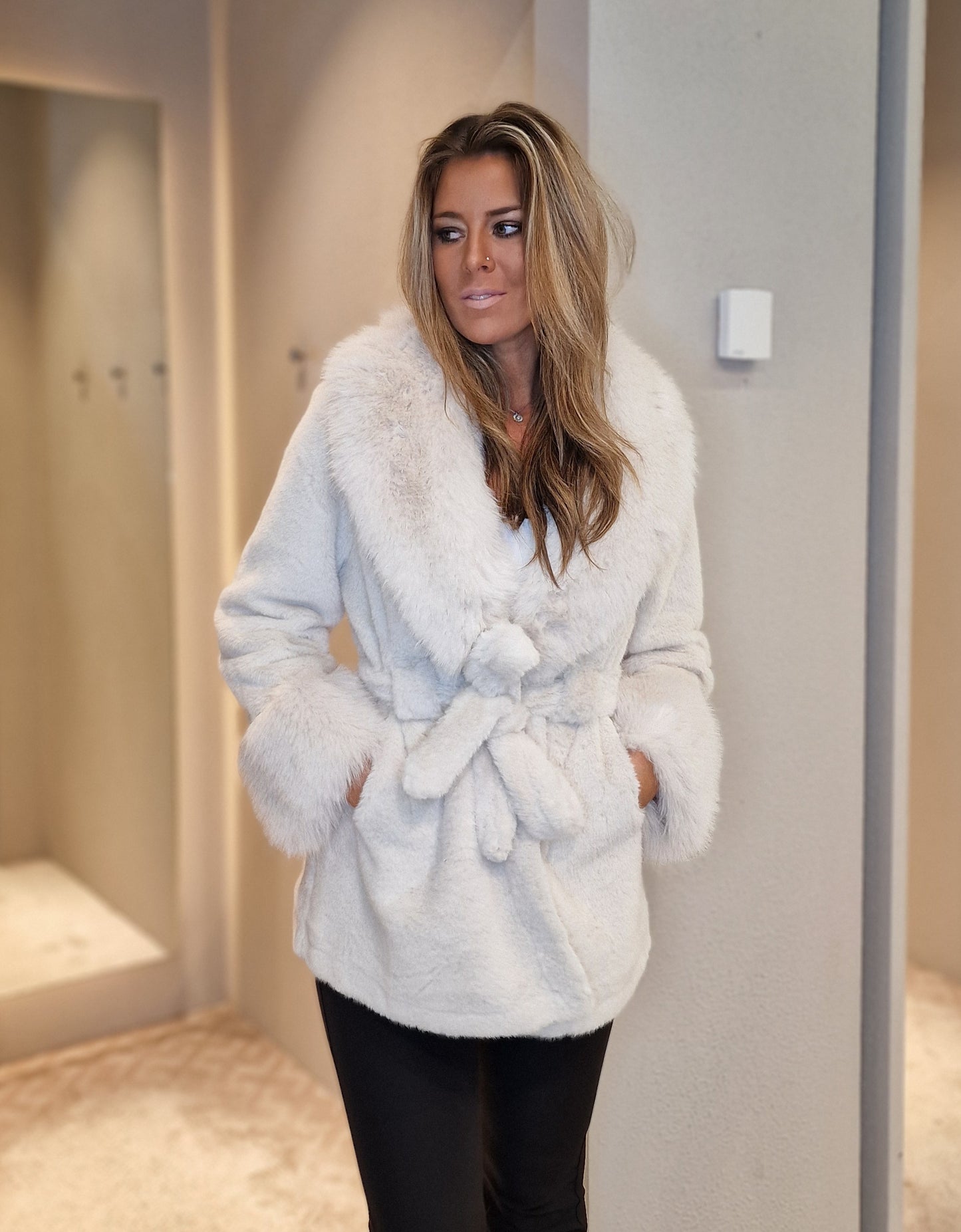 Fuskpäls jacka Stella Offwhite