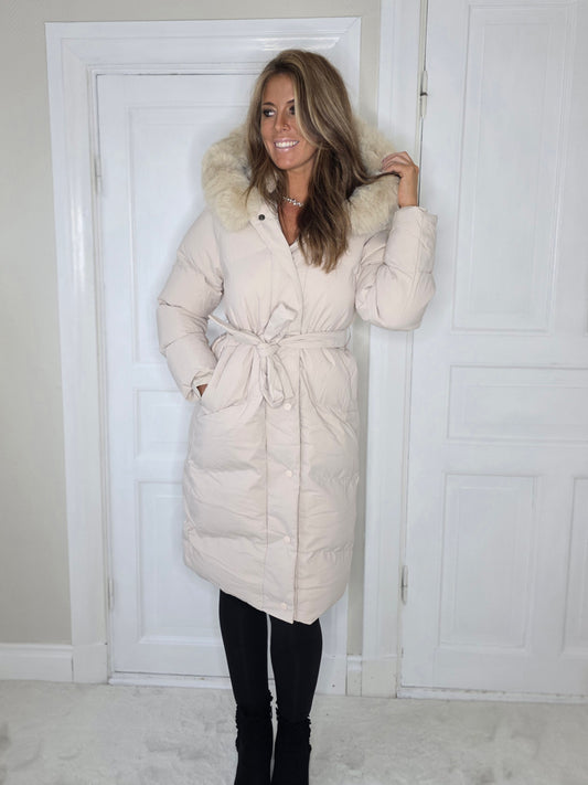 Medellång jacka med quiltad fuskpäls, Beige