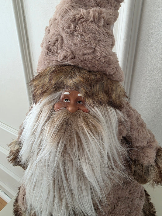 AUGUST Tomte 43 cm