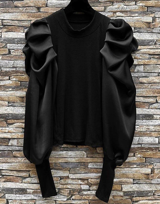 Topp med satin armar Svart