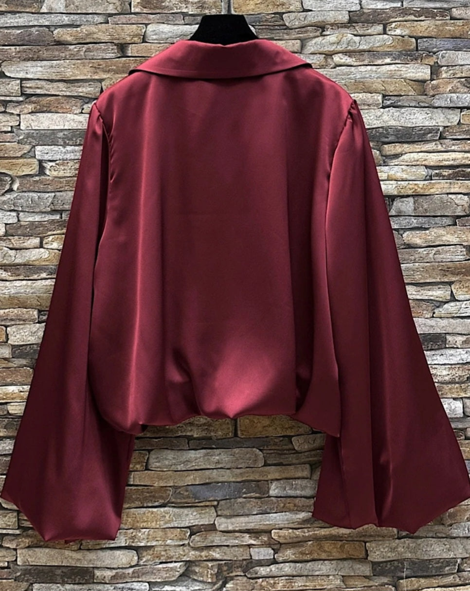 TARA-blus, böljande ärmar Röd