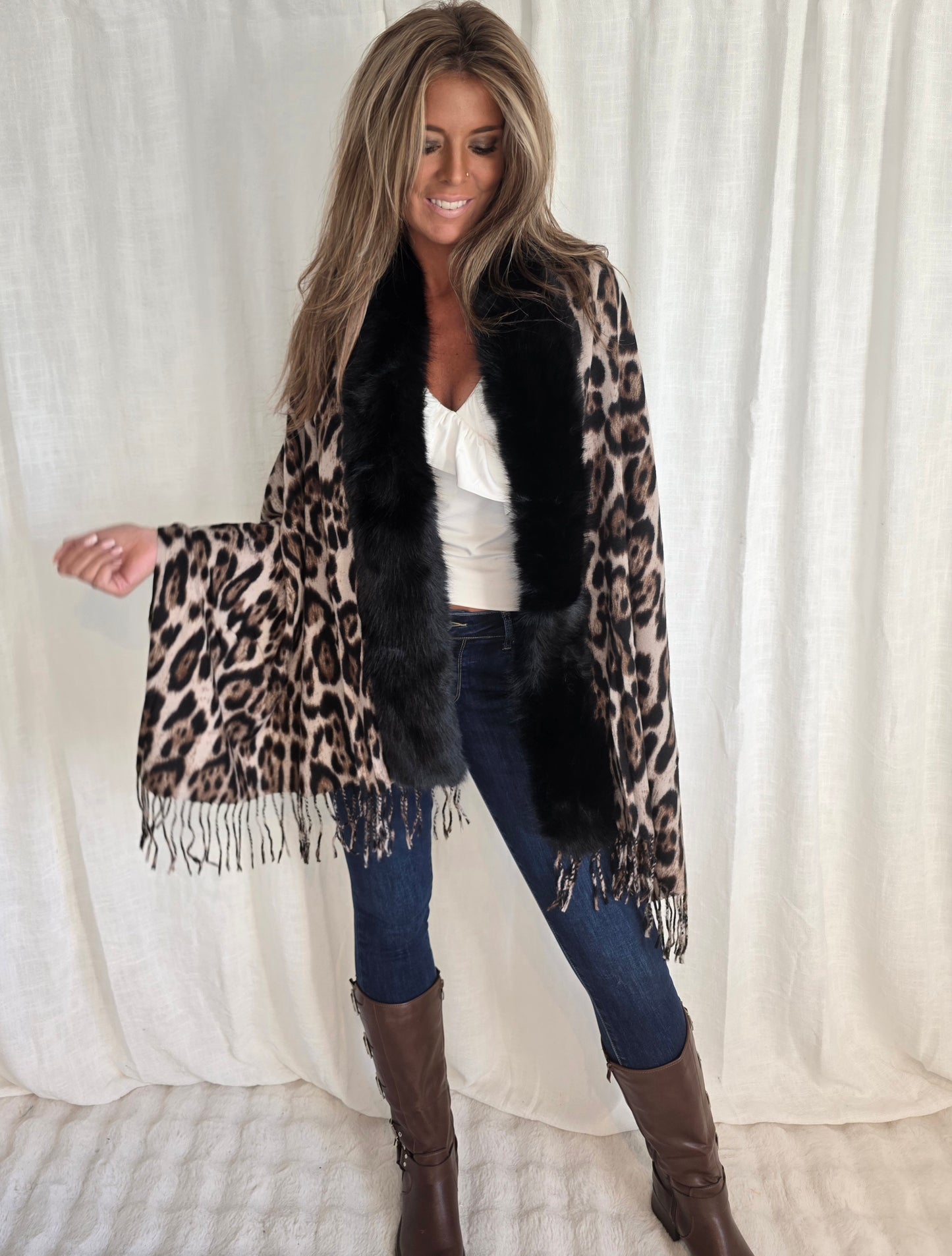 Leopard Cape med fuskpäls