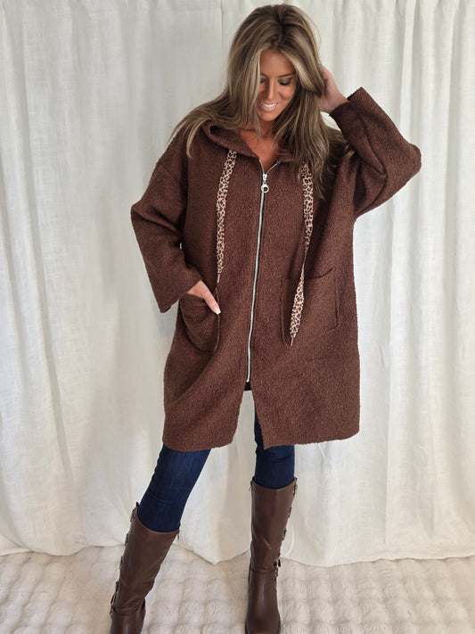 Jacka med dragkedja och huva Brun