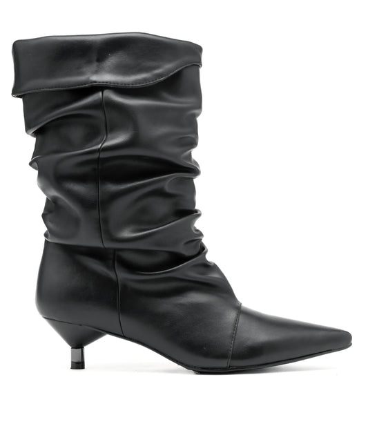 Svarta plisserade stövlar i konstläder - låg stilettklack