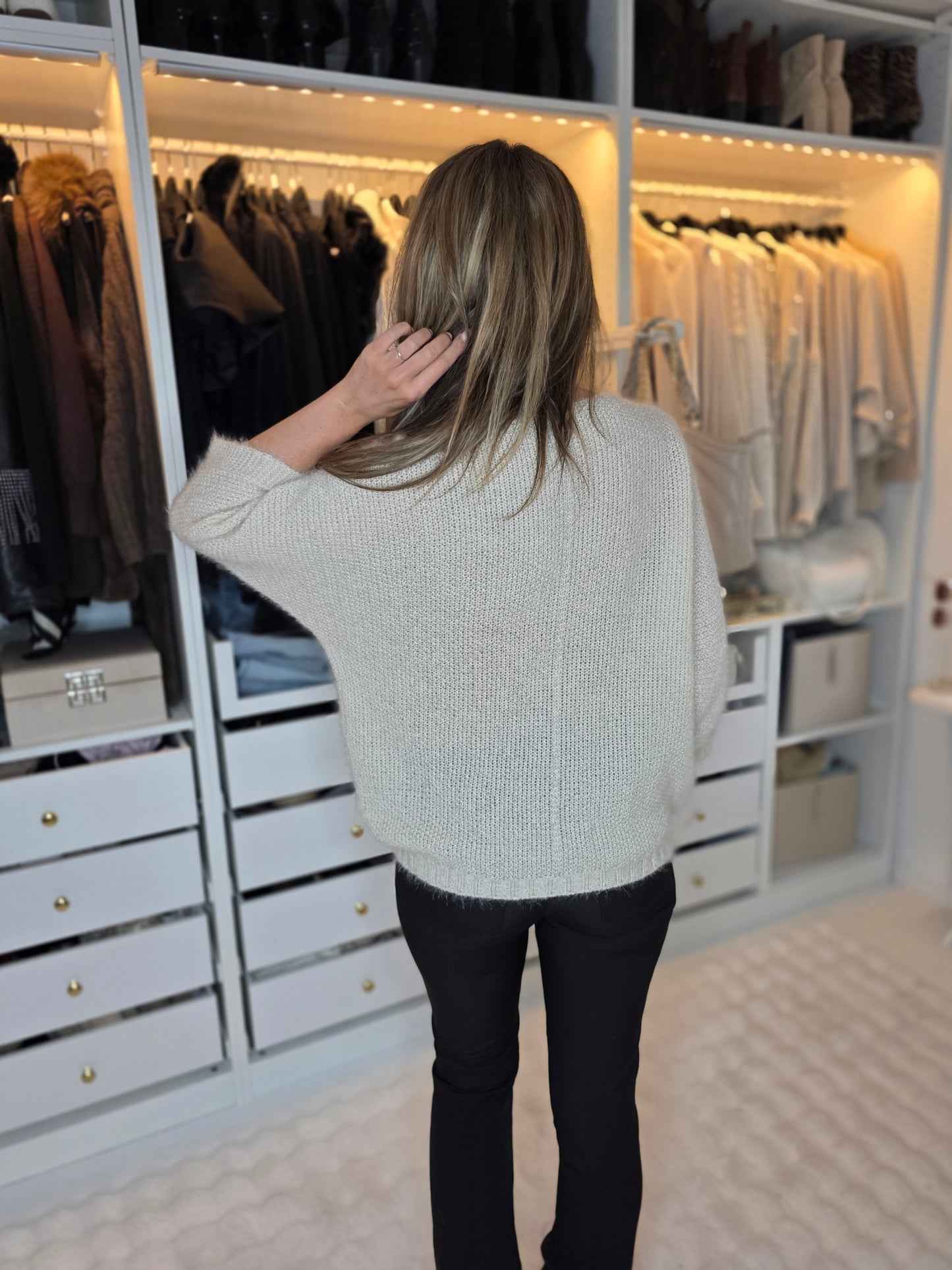 V-ringad stickad tröja Beige