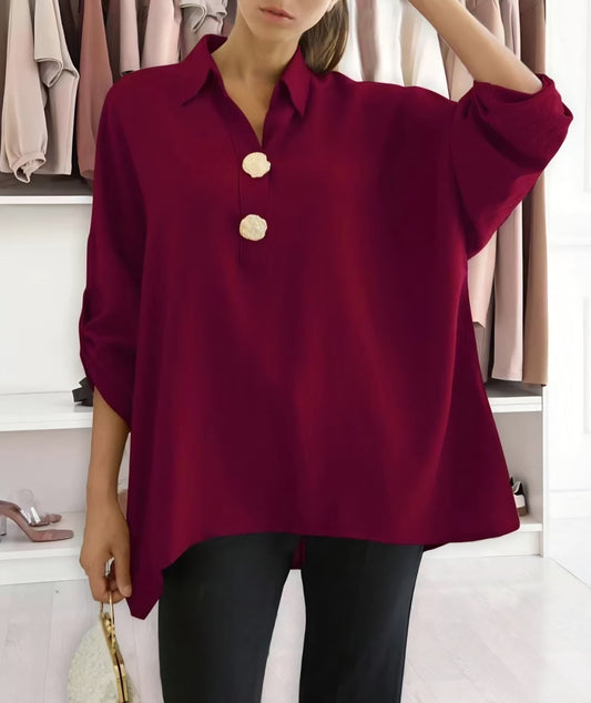 Blus med gyllene knappar Vinröd
