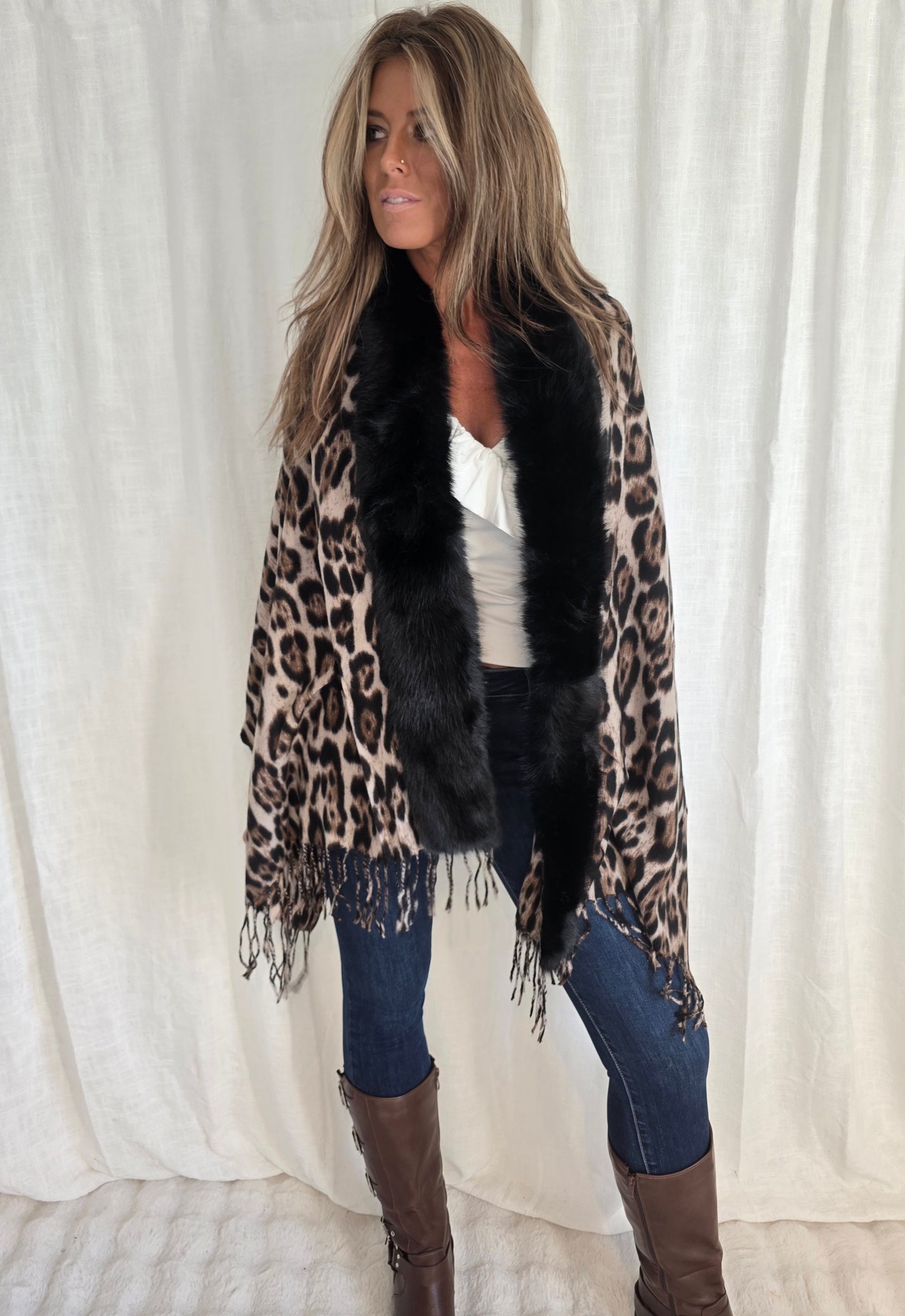 Leopard Cape med fuskpäls
