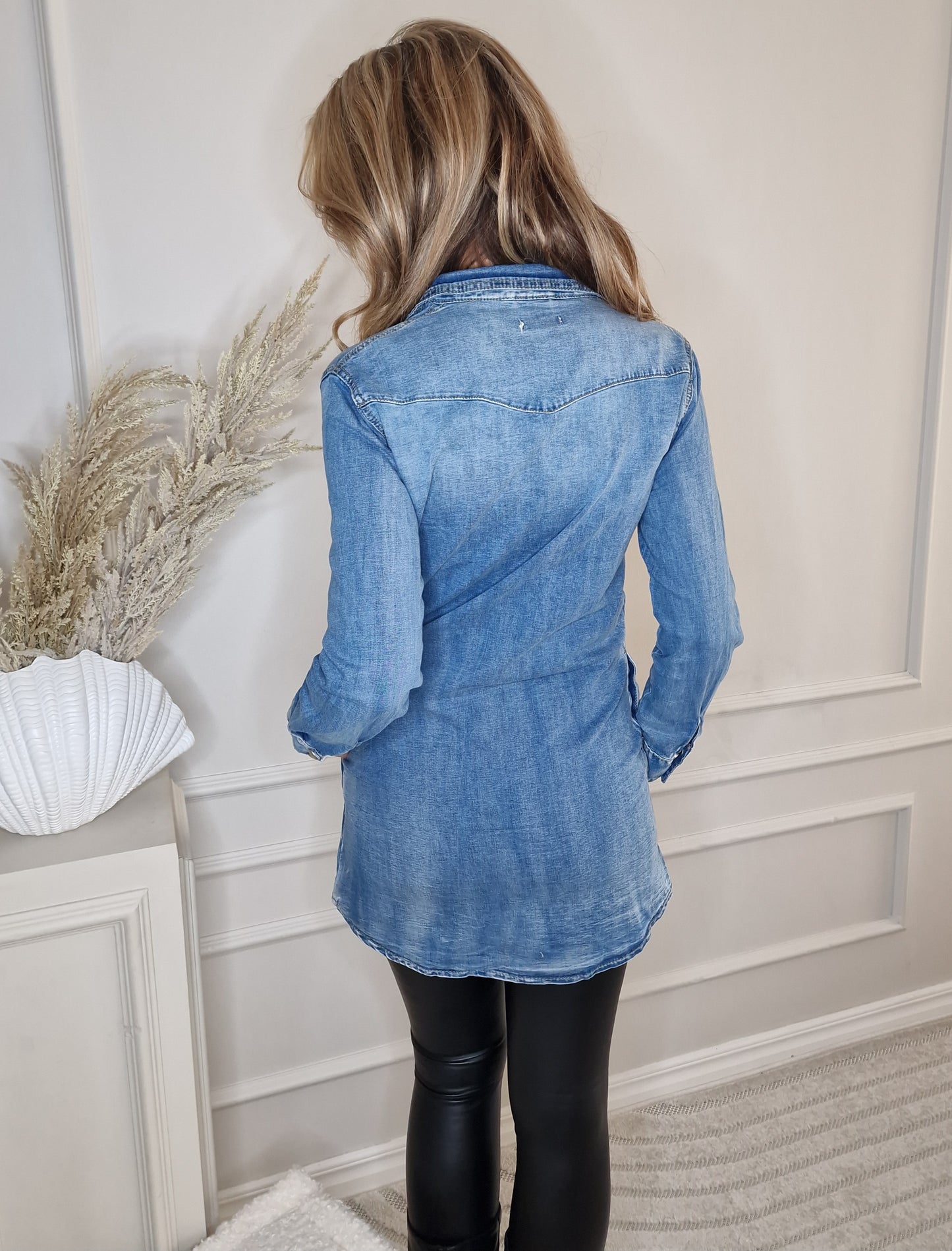 Lång denimskjorta