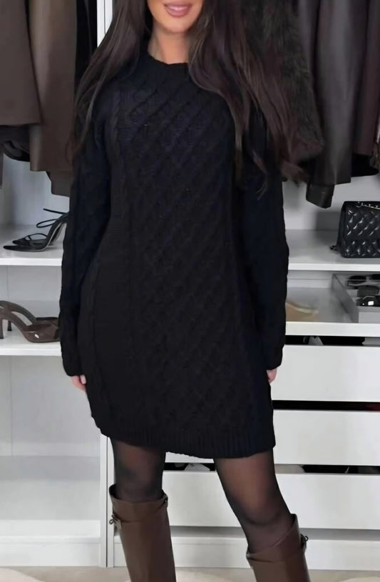 MJUK STICKAD TRÖJKLÄNNING Svart