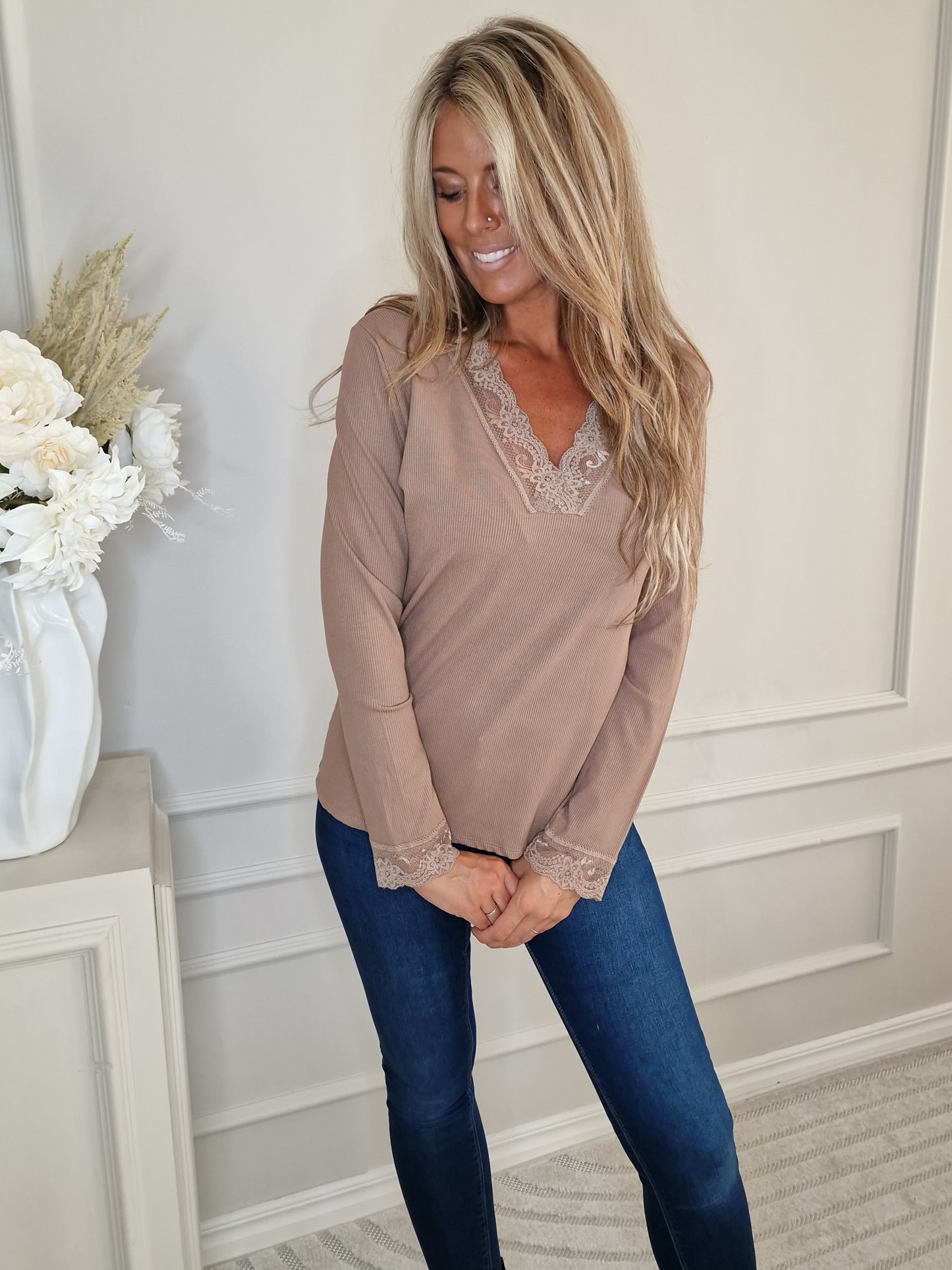 Extra stretchig Topp med spets Camel