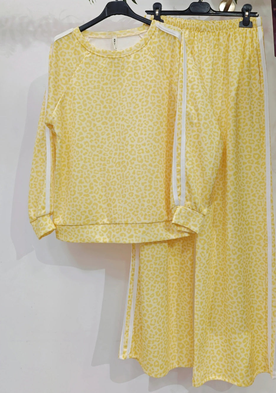 Leopard set, Byxa+Tröja Gul