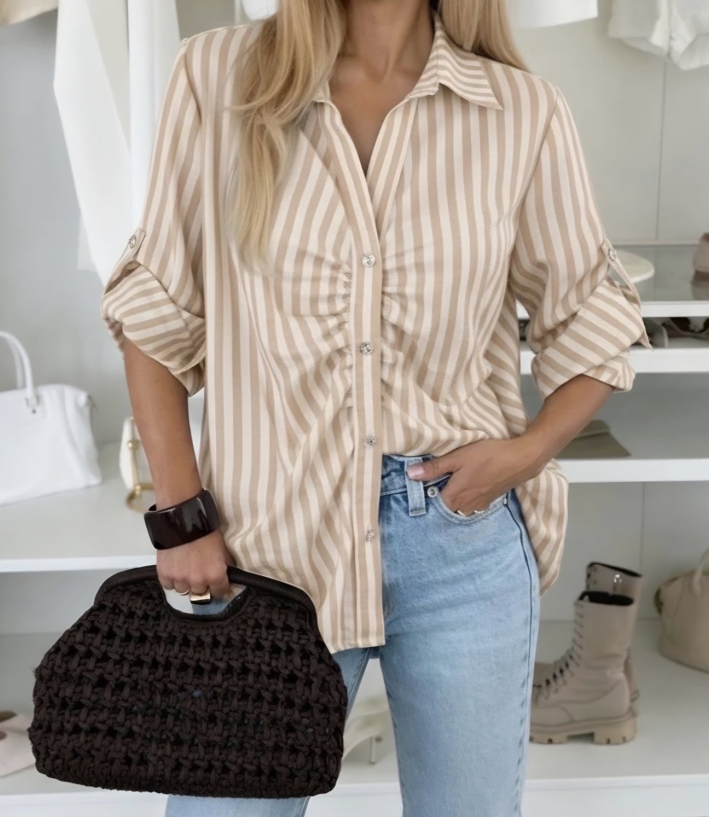Randig skjorta med rynkad effekt Beige