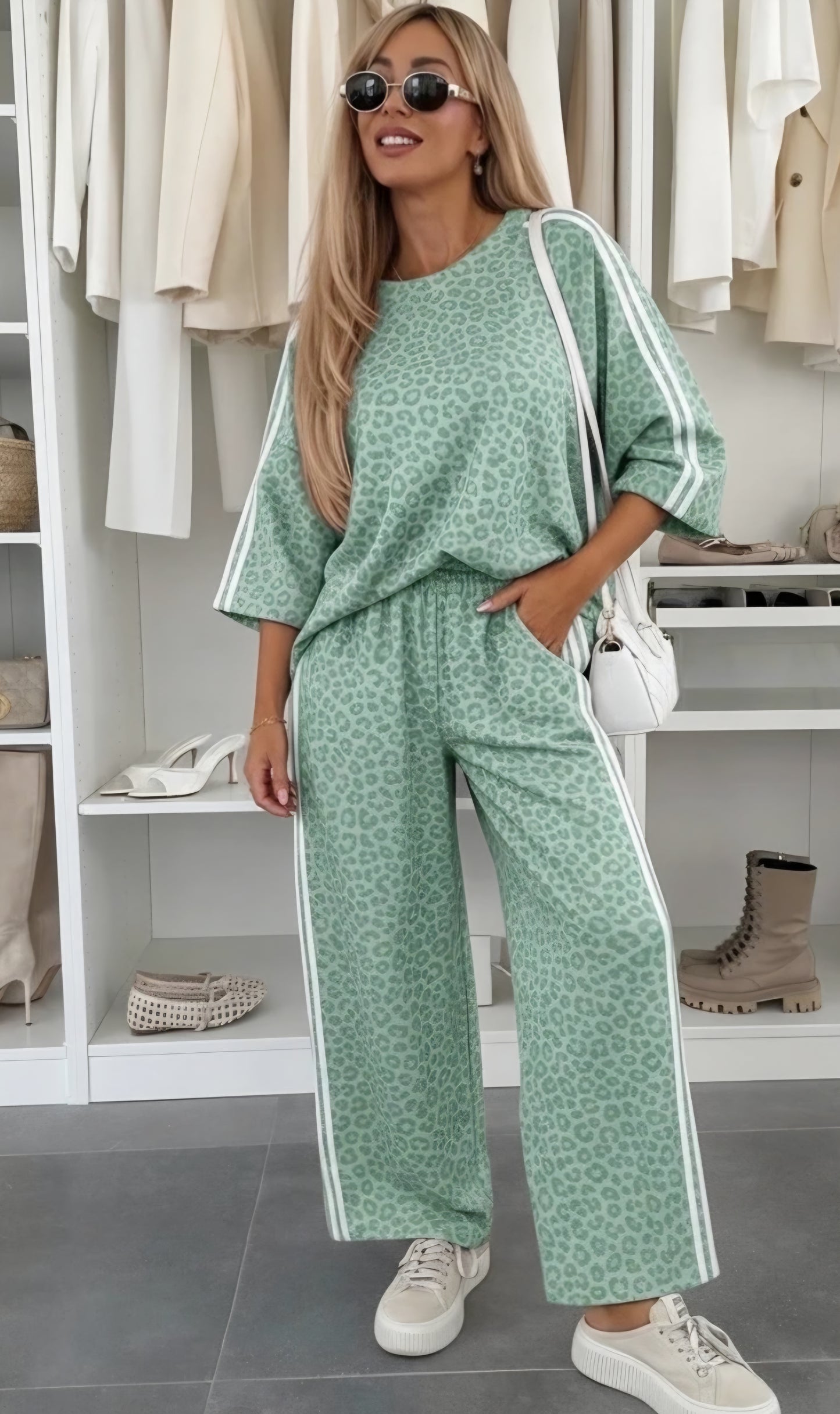 Leopard/randigt joggingset med 3/4-ärmar Grön