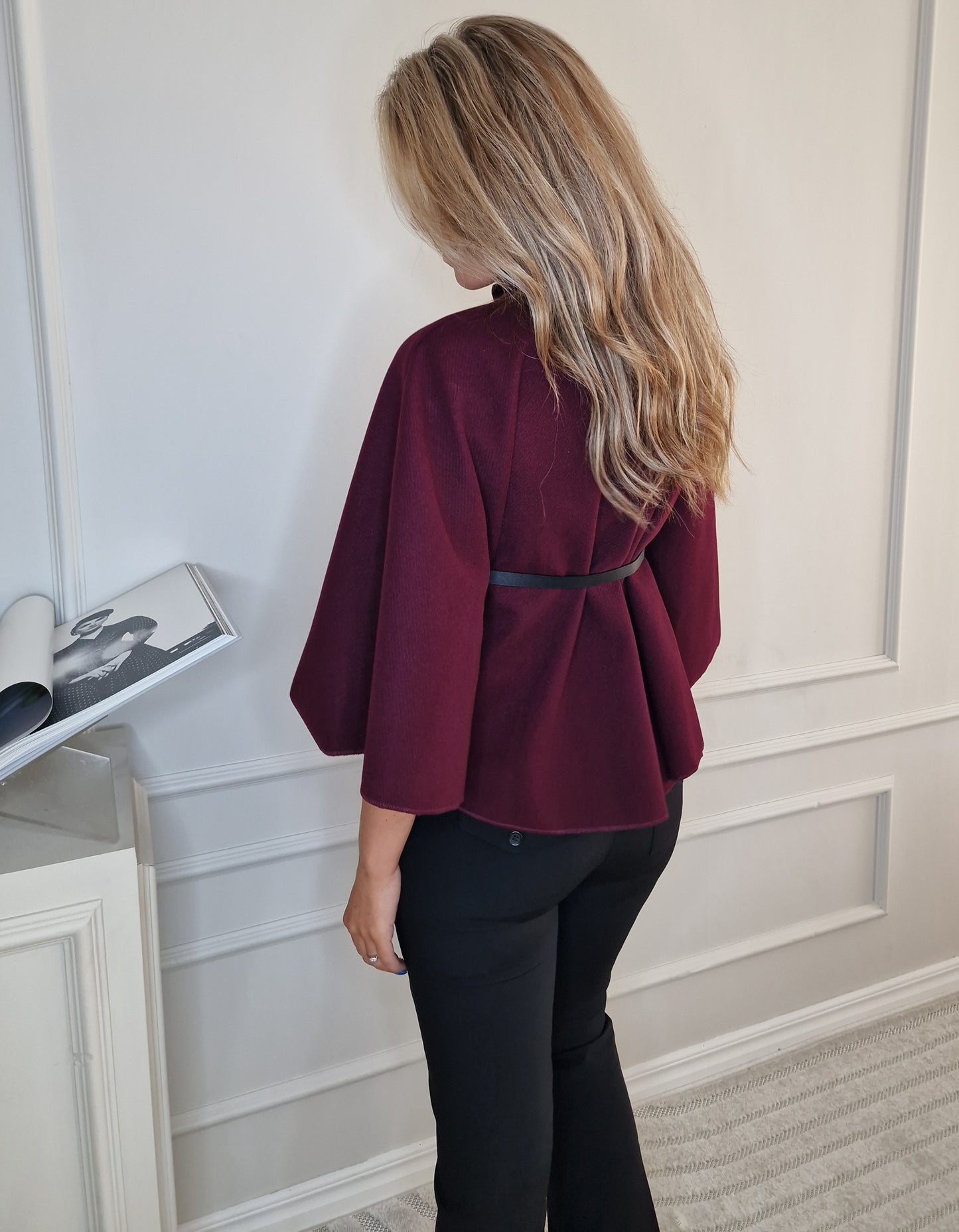 Elegant Cape/Poncho with belt Vinröd