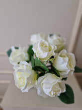 Load image into Gallery viewer, Rose bouquet white 22cm
