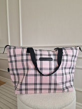 Load image into Gallery viewer, Bag BOZZINI Pink-Checkered with handle
