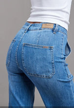 Load image into Gallery viewer, Jeans Toxik blue wide leg
