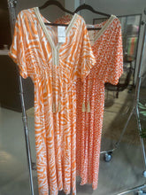 Load image into Gallery viewer, Klänning Annie Tiger Orange

