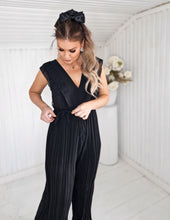 Ladda upp bild till gallerivisning, Byxdress Love SVART
