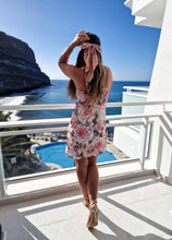 Load image into Gallery viewer, Klänning kort Enya Roses
