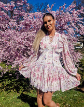 Load image into Gallery viewer, Floral lace dress 
