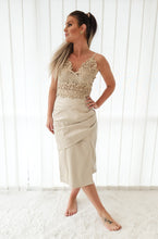 Ladda upp bild till gallerivisning, VISCOSE CROPTOP Beige

