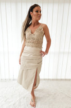 Ladda upp bild till gallerivisning, VISCOSE CROPTOP Beige
