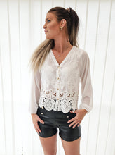 Ladda upp bild till gallerivisning, Blus Almina Vit
