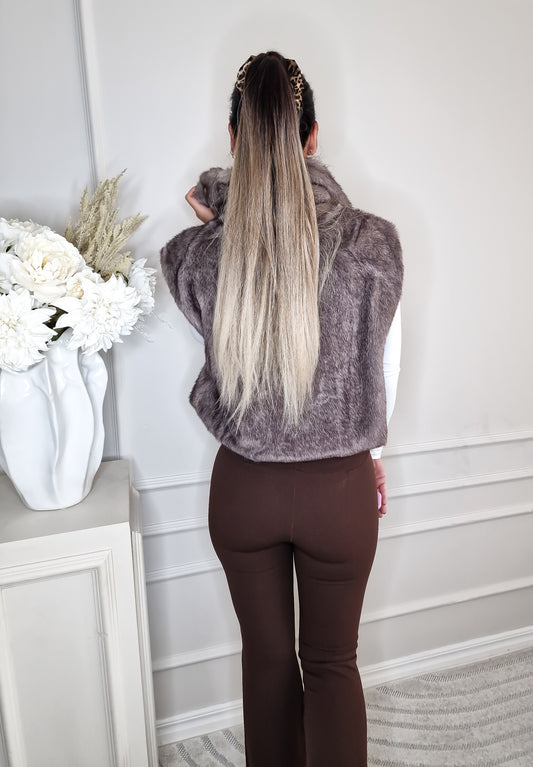 Fuskpälsväst med krage Taupe