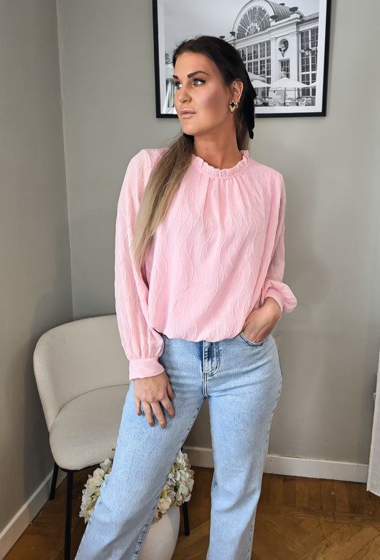 Strukturerad blus med volangkrage Rosa