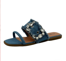 Load image into Gallery viewer, Sandal Jeans
