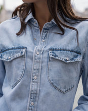 Load image into Gallery viewer, Jeansskjorta Elvira
