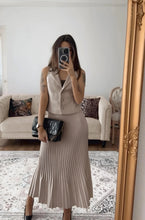 Ladda upp bild till gallerivisning, Chic blazer ärmlös med lång veckad kjol, Beige
