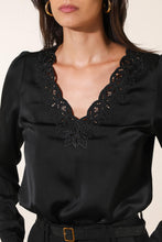 Ladda upp bild till gallerivisning, Lace neckline blouse Black
