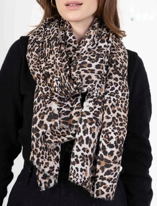 Leopardmönstrad halsduk
