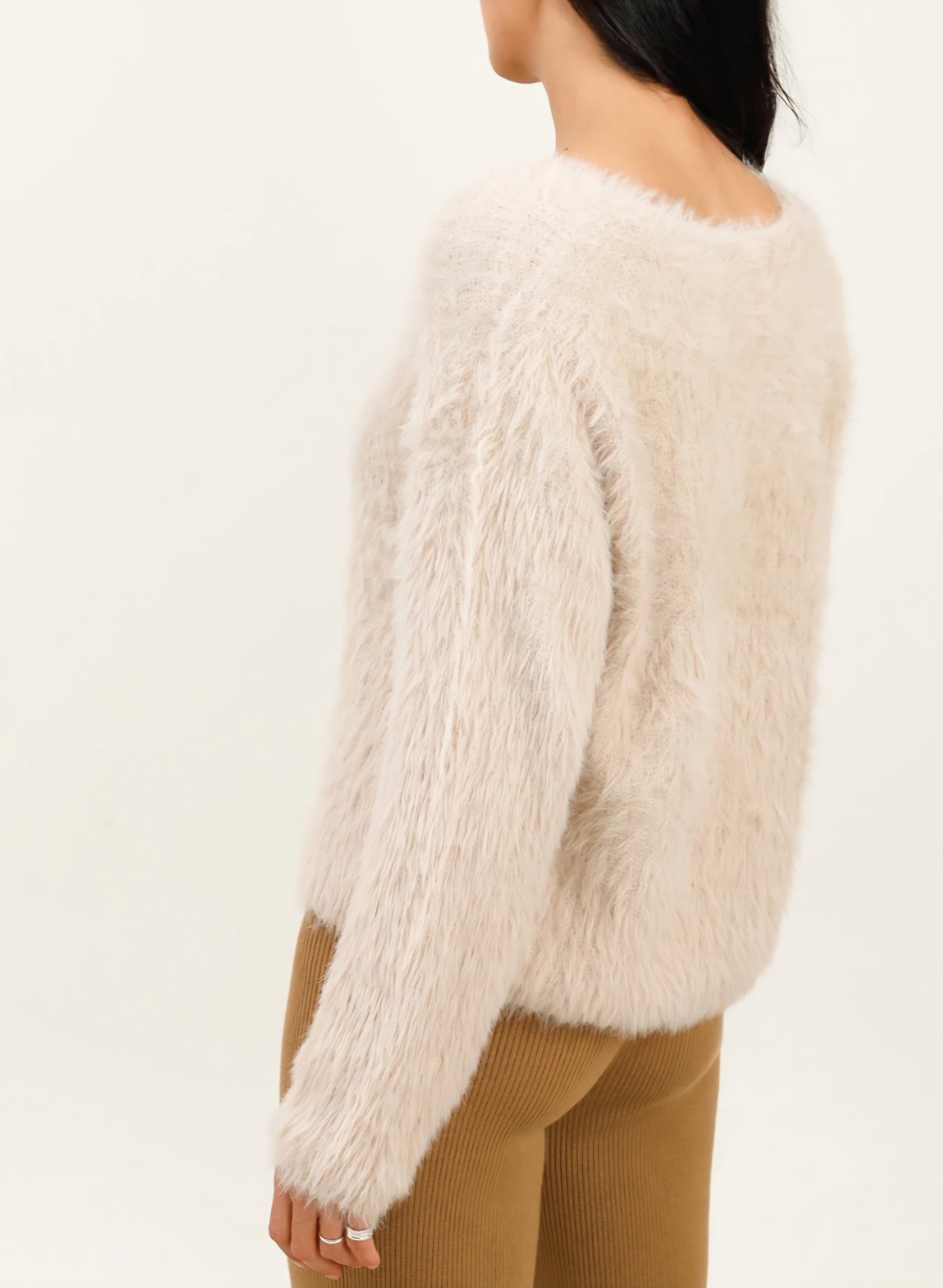 Supermjuk tröja med v-ringning Beige