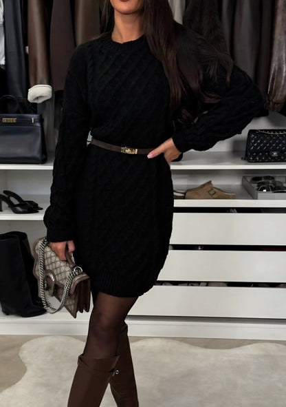 MJUK STICKAD TRÖJKLÄNNING Svart