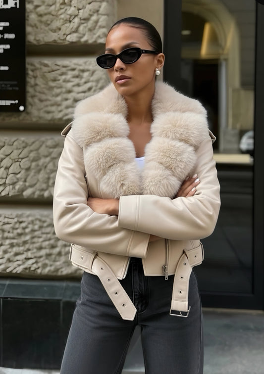 Kort bomberjacka i konstläder Beige