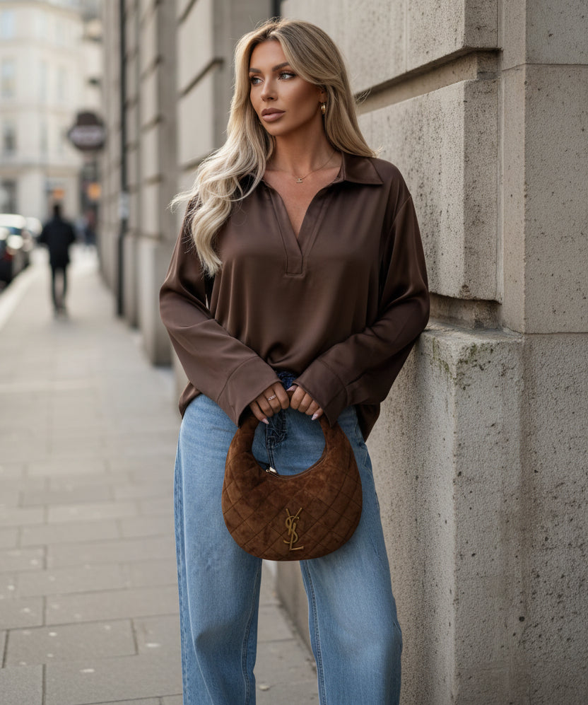 Blus satineffekt och skjortkrage Brun