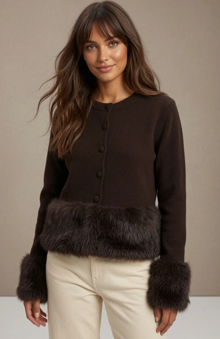 Rosie Cardigan, knäppning, med mjuk fuskpäls Brun