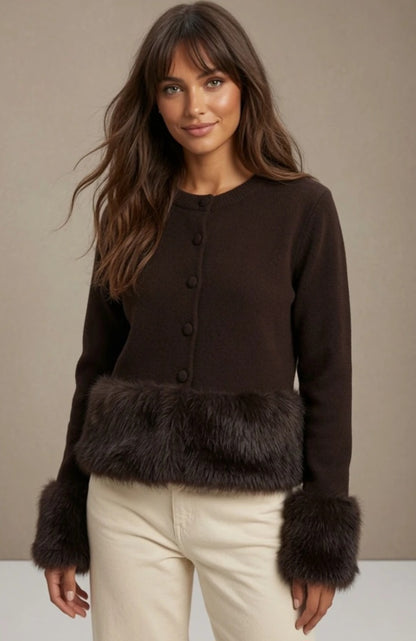 Rosie Cardigan, knäppning, med mjuk fuskpäls Brun